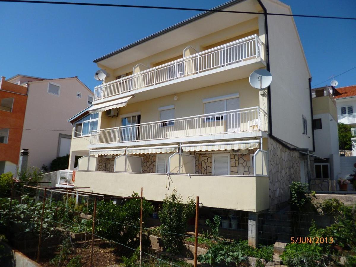 Guesthouse Iva Хвар Экстерьер фото